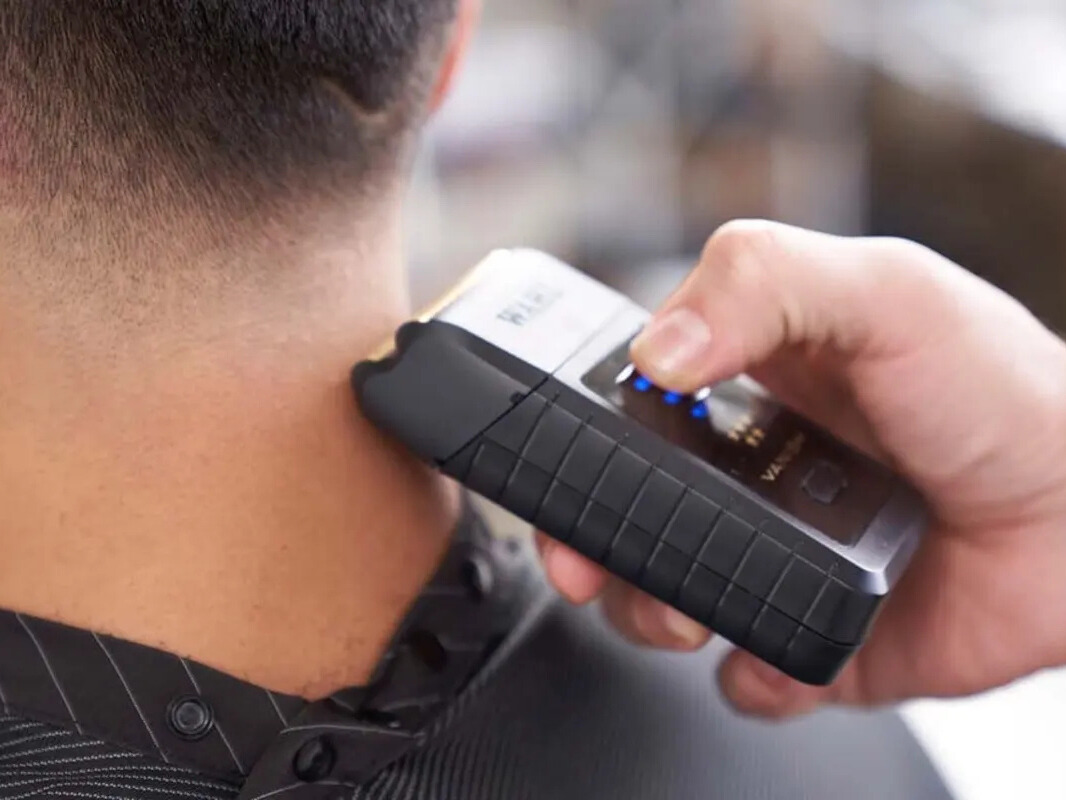 Wahl Vanish Professional Shaver shaving neck contour